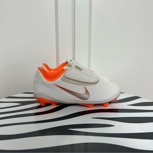 Nike mercurial vapor White and Orange Soccer Shoes